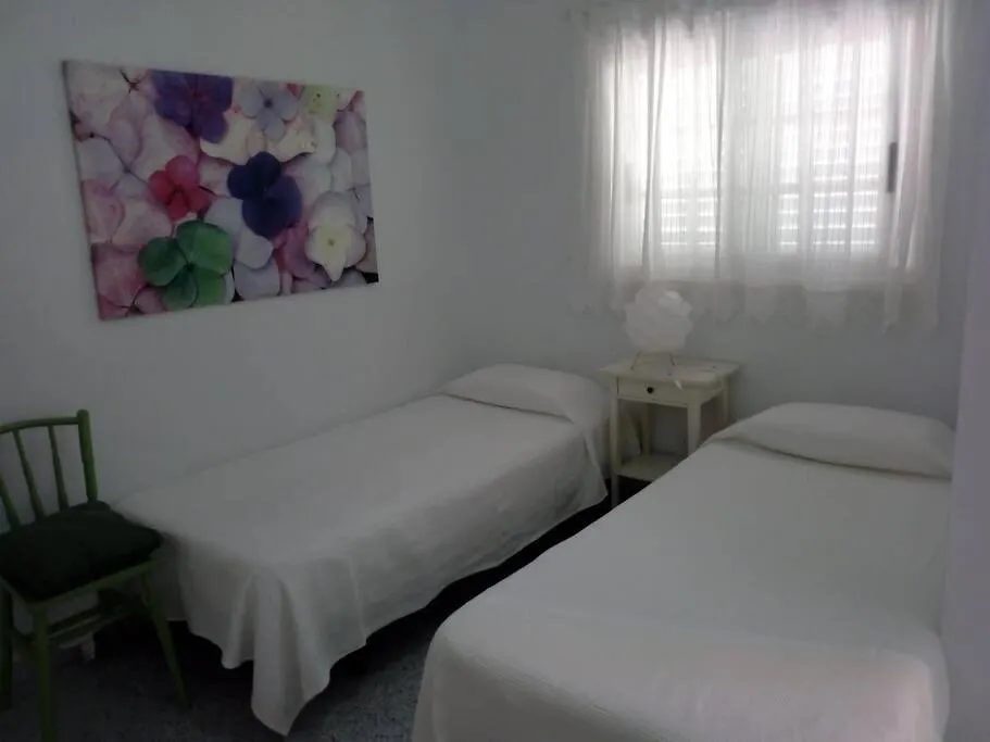 בית נופש אדחה Fantastic Apartment On The Beach ספרד